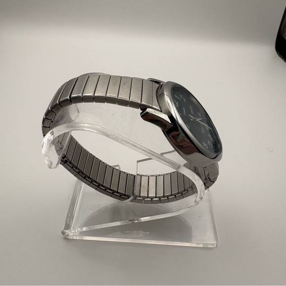 Timex Navy Blue Dial Day Date Easy Read Indiglo Stainless Steel Expansion Band - Picture 4 of 8